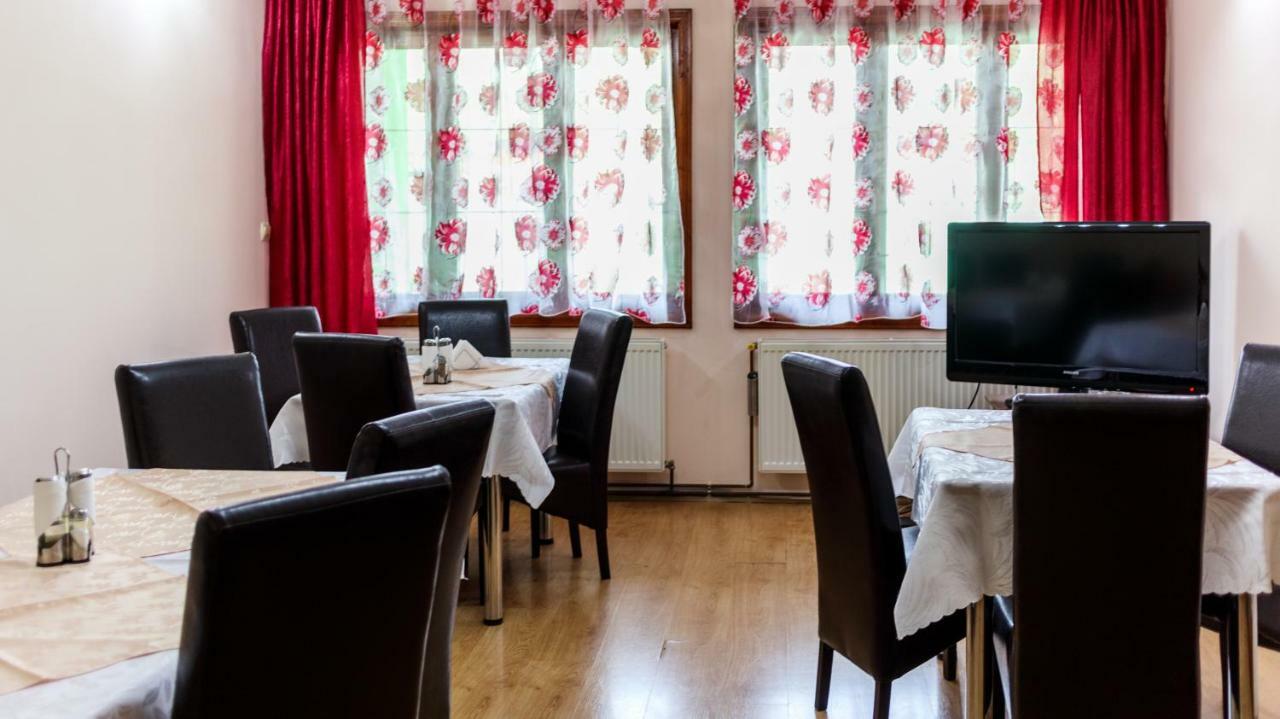 Pension Ladyna Hotell Sebiş Exteriör bild